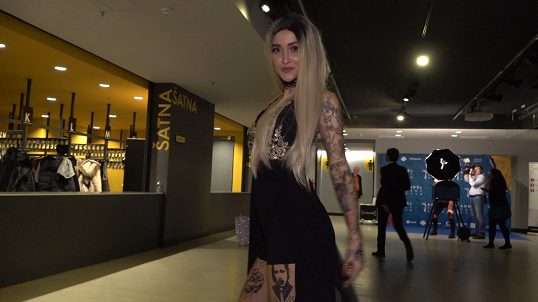 Vitezka Svetoveho Finale Modelingove Souteze A Cesky Zpevak Si Zarizuji Hnizdecko Lasky Stehovani Bude V Zari Super Cz Televize Seznam