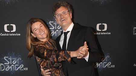Patrik Hartl se pochlubil krásnou manželkou v plavkách: Martinka vypadá neskutečně, žasla Adéla Gondíková 