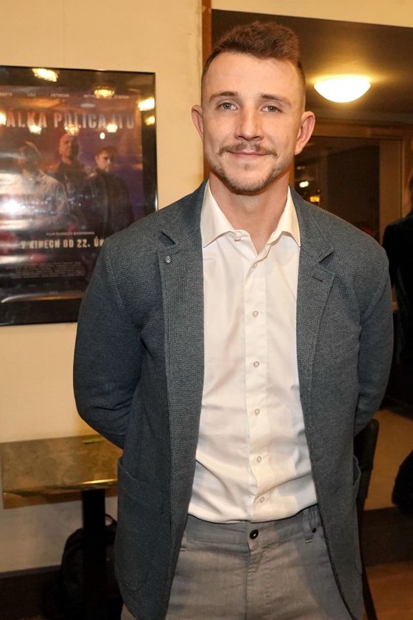 Na závěr roku si dopřál dobrodružnou cestu do Kambodži a Laosu: Jakub Štáfek se pochlubil i vymakanou figurou v plavkách - fotka 1/1