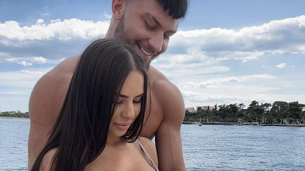 Datel na Bali požádal o ruku svoji nádhernou partnerku: Větší romantika už to být nemohla