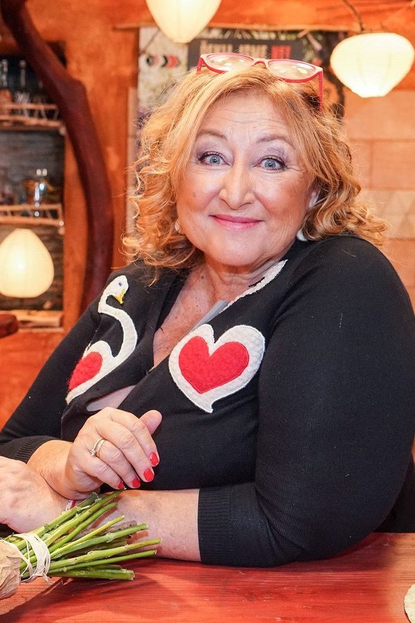 Pohublá a rozzářená Halina Pawlowská oslavila 71. narozeniny. Stále máte jiskru v oku, zasypali ji fanoušci komplimenty - fotka 1/1