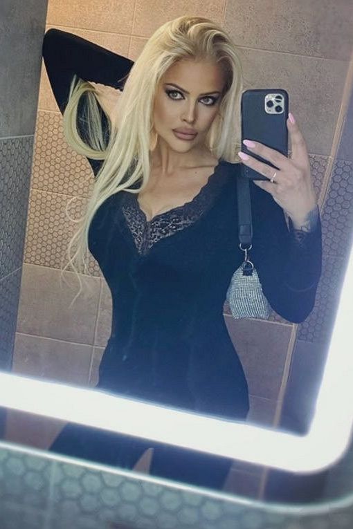 Je to venku! Těhotná Charlotte Štiková odtajnila pohlaví miminka. Dostane neobvyklé jméno - fotka 1/1