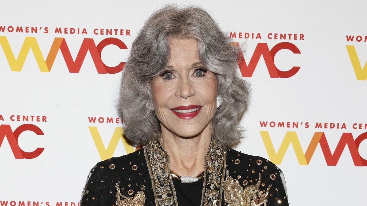 „Nechodila bych s nikým nad dvacet. Nesnáším starou kůži,“ prohlásila Jane Fonda (85)