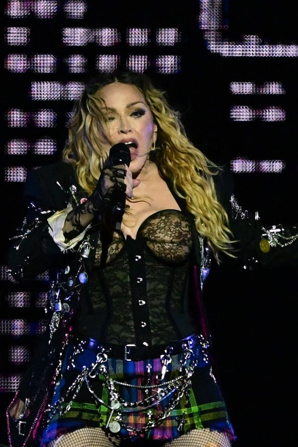 Znechucený fanoušek žaluje Madonnu po koncertu: Byl jsem nucen sledovat porno bez varování, stěžuje si - fotka 1/1