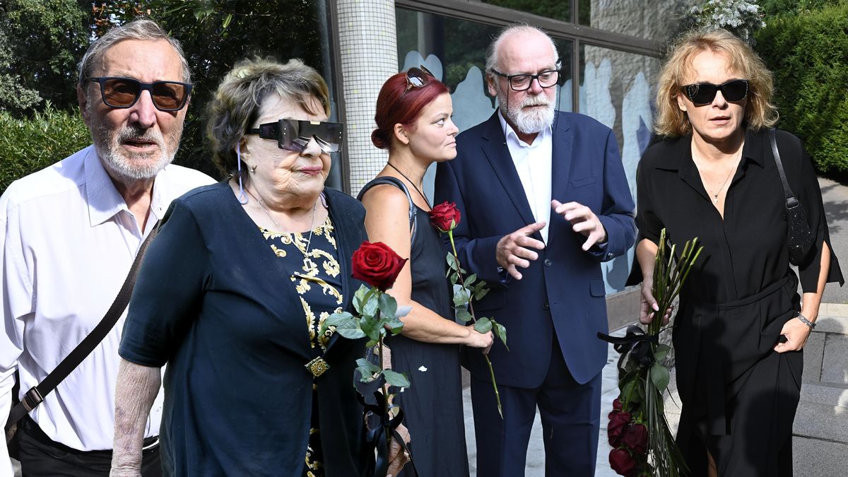 Bohdalová, Frej, Satoranský, Polívka: Poslední rozloučení s Rudolfem Jelínkem bylo plné velkých hvězd