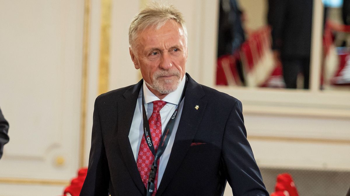 Mirek Topolánek potěšil hejtry: Chemoška je proti tomu blbina, glosoval výlet na hory, který ho vyšel sakra draho