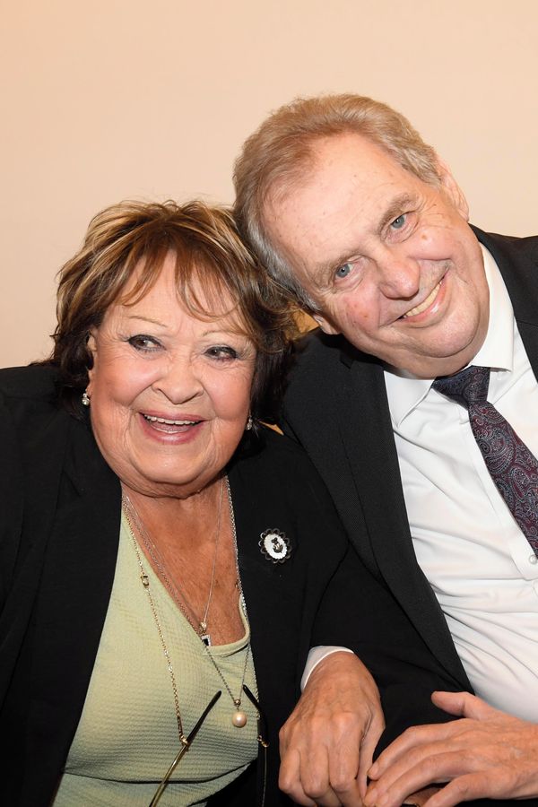 Bez Jiřiny ani ránu: Miloš Zeman si dal ultimátum, přes které nejede vlak. Bohdalová by se dmula pýchou - fotka 1/1