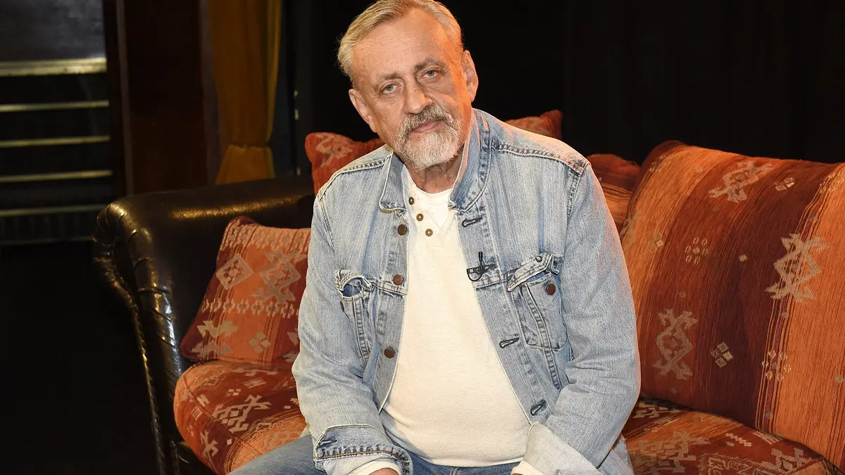 Srdce Yo Yo Bandu dotlouklo. Richard Tesařík (†80) se v hudebním nebi znovu setká s bratrem