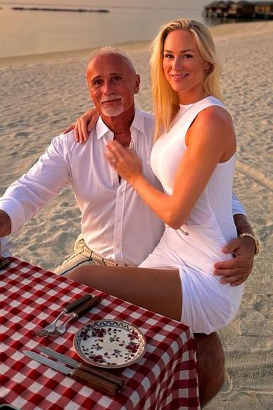 Romantika jako hrom: Na tomhle luxusním místě si miliardář Chlad řekne ano s dcerou Blaženy ze Slunce, Seno - Super.cz