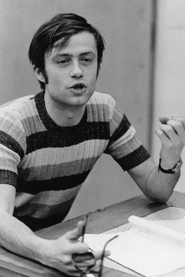 Bláznivý Petříček a skokan z tramvají. Petr Svojtka (†35) střídal ženy, při šermu byl nebezpečný a zemřel předčasně - fotka 1/1