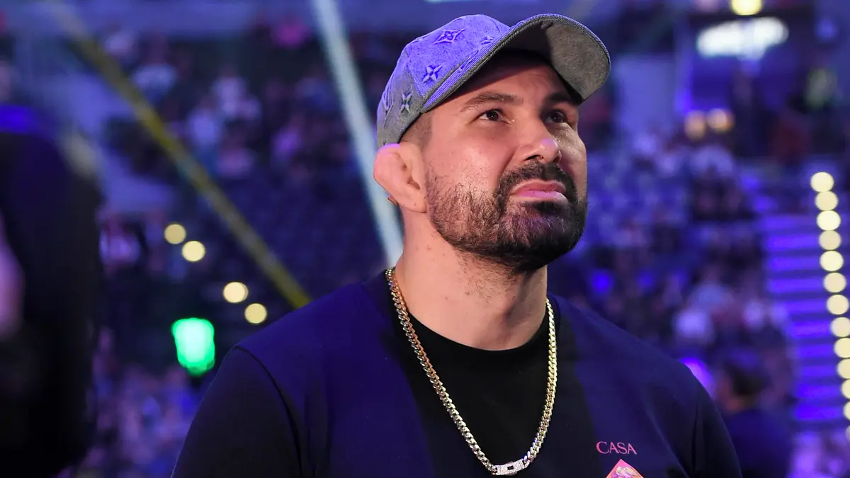 Attila Végh se pochlubil nádhernou manželkou! Takhle jí to sekne v bikinách na dovolené v Ománu
