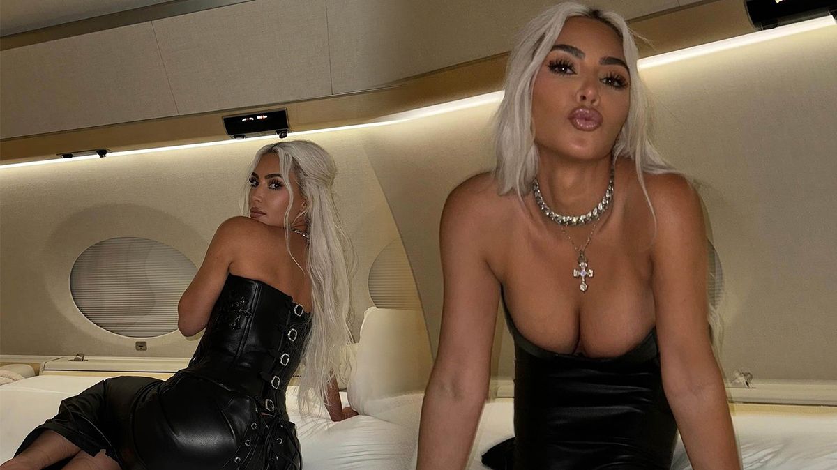 Kim Kardashian předváděla ňadra ve svém tryskáči za 2 miliardy. Smutné, že je terčem posměchu a nevidí to, míní lidé