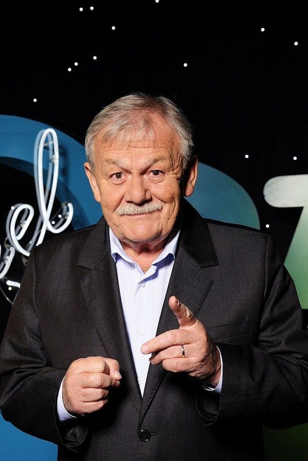 To se hodně nepovedlo: Karel Šíp ve Všechnopárty vtipkoval o znásilnění. ČT se k tomu vyjádřila hodně zvláštně - fotka 1/1