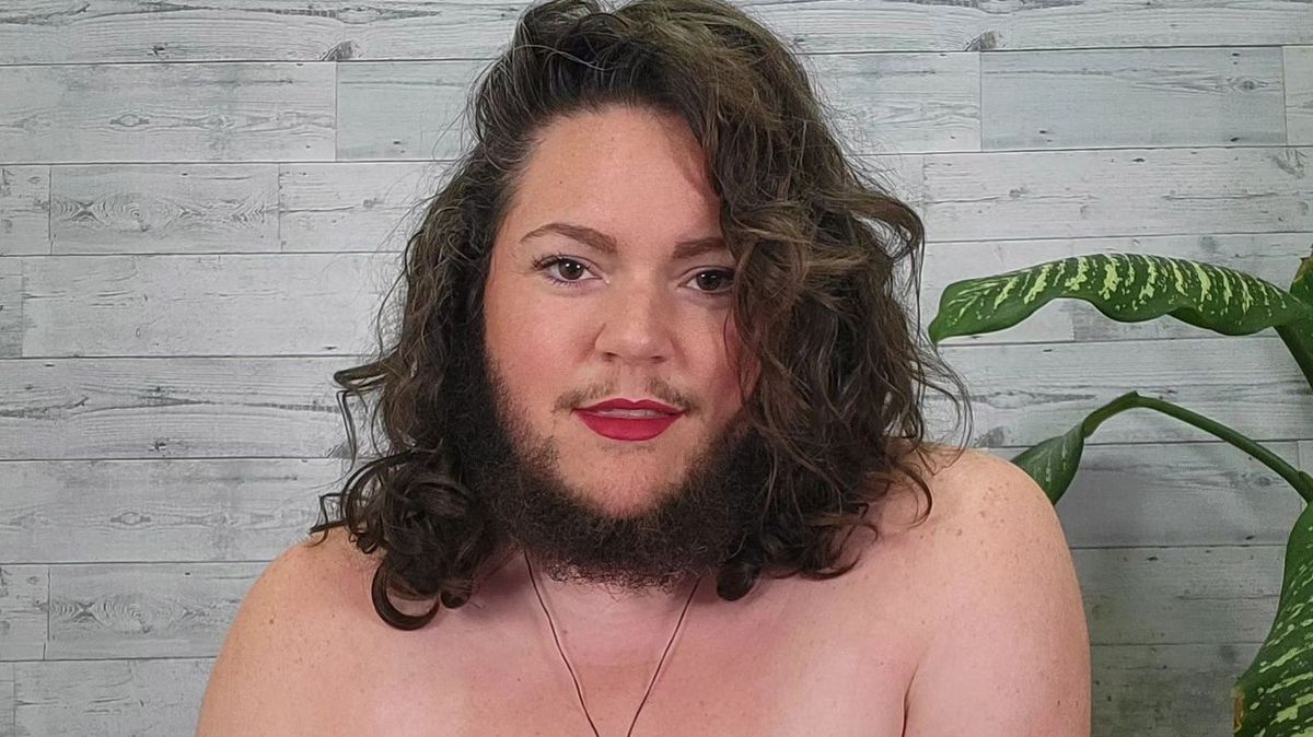 Kanaďanka si odmítá holit bradku, přestože jí občas nadávají: S vousy jsem šťastnější, tvrdí