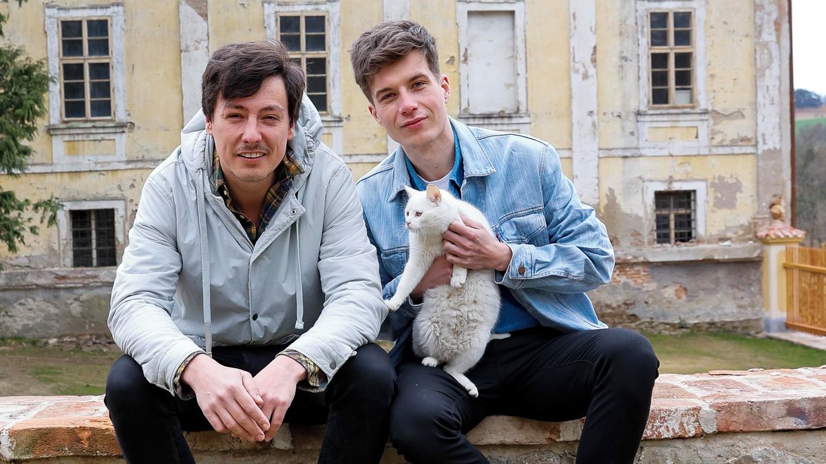 Návrat Krejčíka a Stropnického na zámek. Matěj sdílel společnou fotku, fanoušci mají jasno: Snad vám to už vyjde navždy!