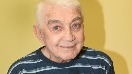 Jiří Krampol bojuje v nemocnici o život. Není to dobrý, řekl po návštěvě jeho kamarád Felix Slováček