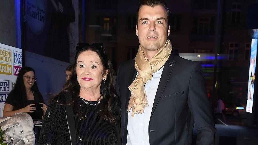 Hana Gregorová se vysmála sexuálnímu násilí a mladé herečky označila za šeredy. Eva Podzimková jí poslala drsný vzkaz