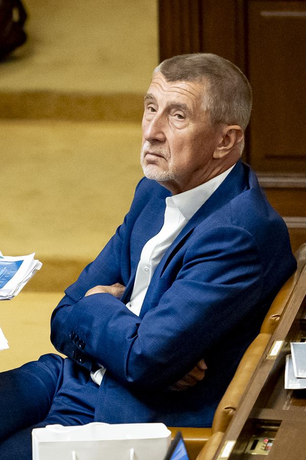 Vrátíme, co vám Fialova vláda vzala, láká Babiš. Co mi teda dáte, zeptal se kandidát STAN. Dočkal se odpovědi?    - fotka 1/1