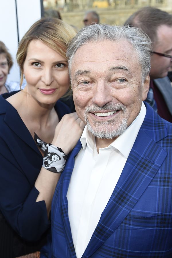 Karel Gott nechtěl, aby jeho žena zůstala sama: Ivana mu poslala vzkaz do nebe - fotka 1/1