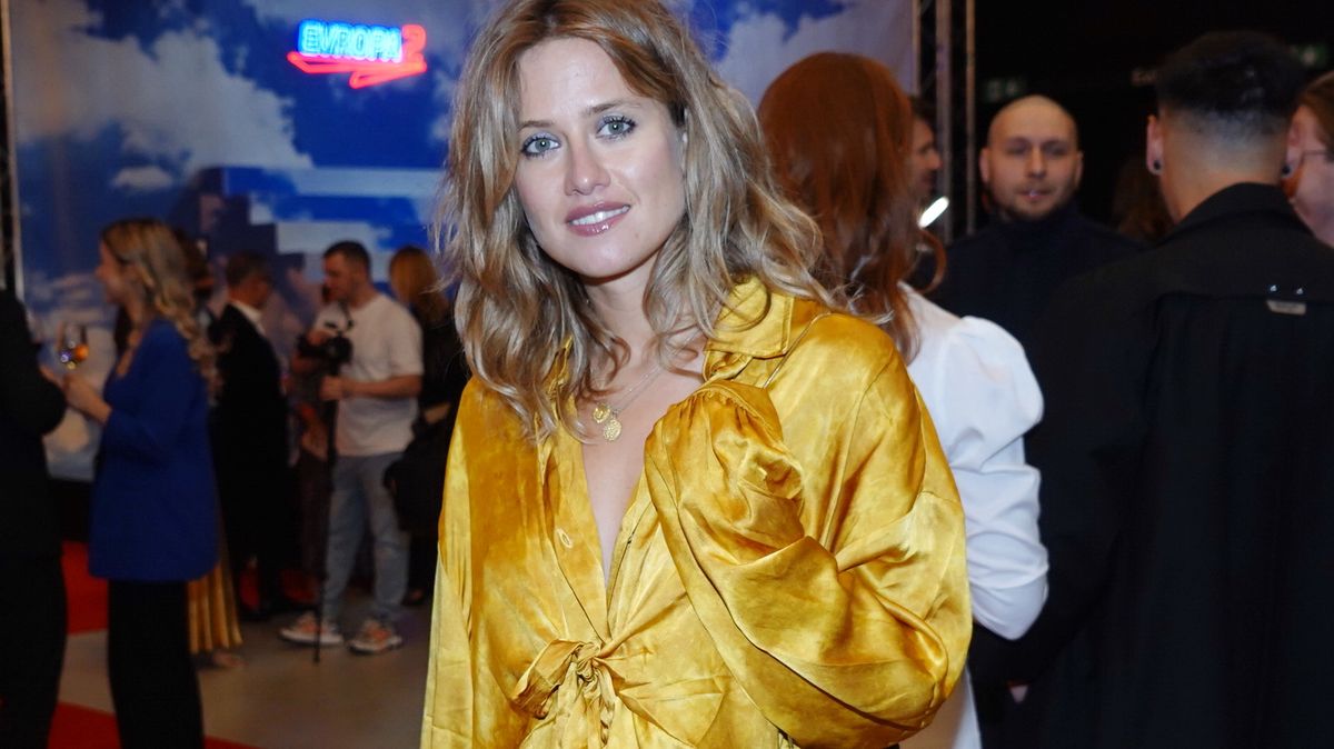 Emma Smetana poslala žhavý pozdrav z exotiky jen v titěrných plavečkách: Kdo vám odnosil ty děti, ptají se fanoušci