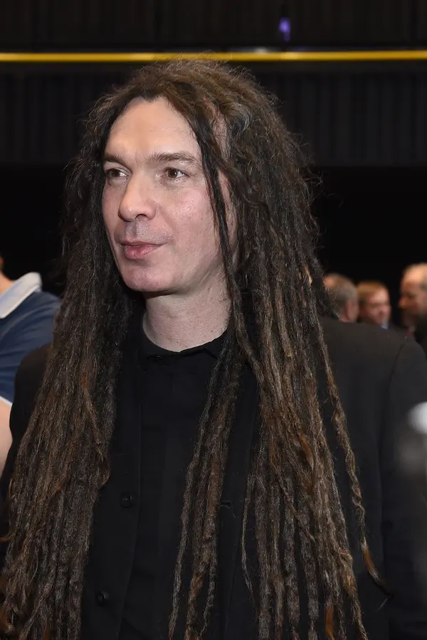 Tomáš Vartecký se ozval fanouškům: Nebál se toho a ukázal sbírku krasavic. Manželka Martina mezi nimi chyběla - fotka 1/1