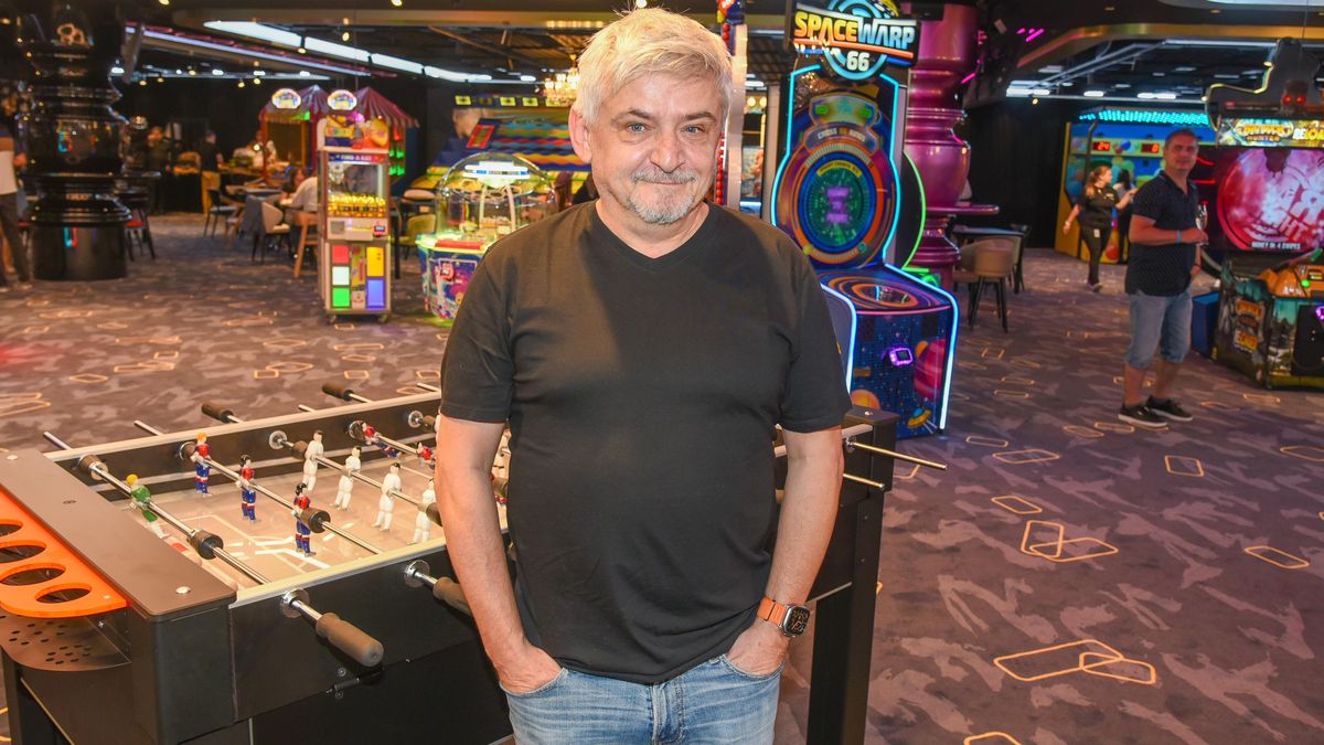 Michal Suchánek kvůli zranění oka hůř vidí. Lékaři mu chtěli transplantovat rohovku od mrtvého dárce. Odmítl