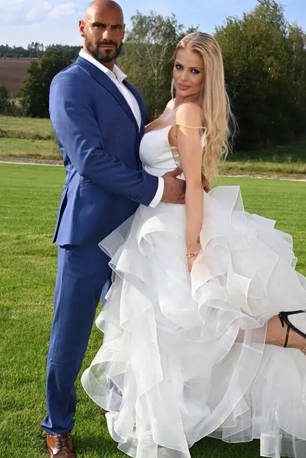 10 měsíců po svatbě krize. Charlotte Štiková odešla od manžela, azyl našla u sestry Ornelly. Dlouho se tam ale neohřála - fotka 1/1