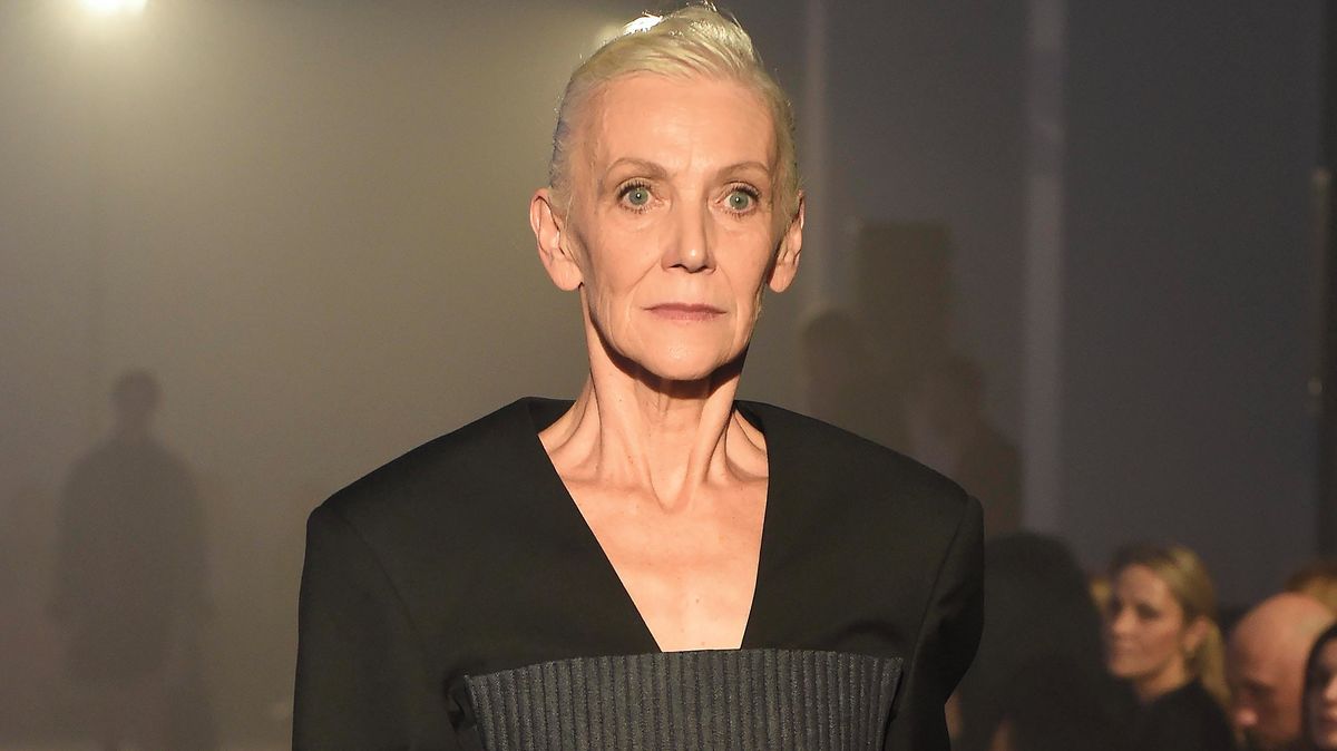Drama u nejstarší české modelky. 67letou Hanu Janatu nechtěli Američané pustit na své území - Super.cz
