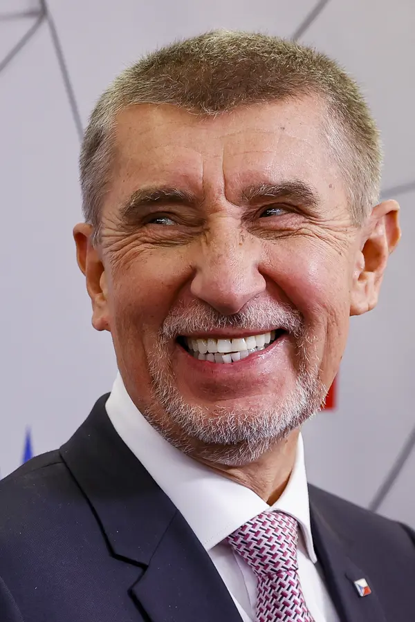 Super vtip: Babiš už nerozdává koblihy. V metru vytasil něco úplně jiného! - fotka 1/1