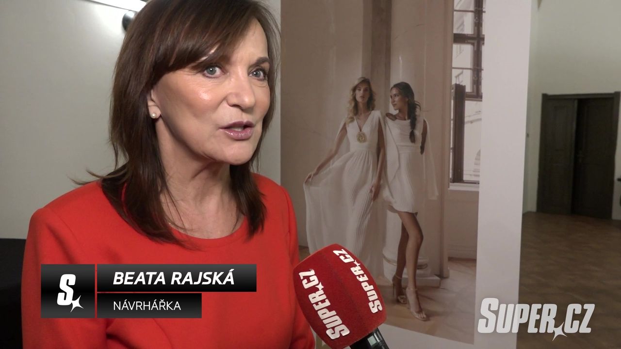 Bea Rataj Dcérečka v kroji s odhalenými ňadry? I takhle pojala návrhářka Beata ...