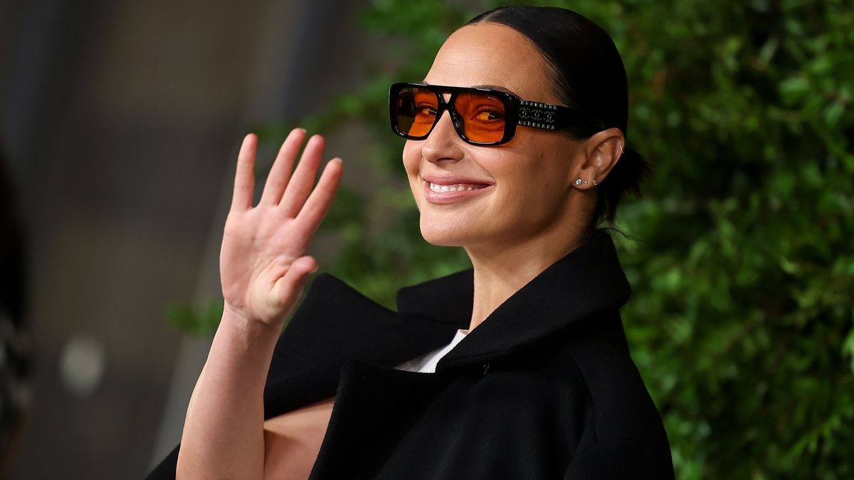 Gal Gadot v osmém měsíci čtvrtého těhotenství diagnostikovali krevní sraženinu v mozku. Podstoupila akutní operaci