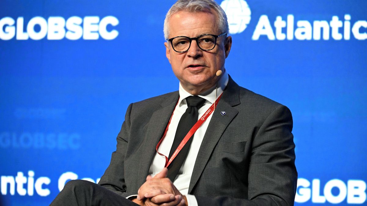 Prezidentův poradce Petr Kolář na Štěpána boural: Partner Světlany Witowské měl velké štěstí, zachránila ho svodidla