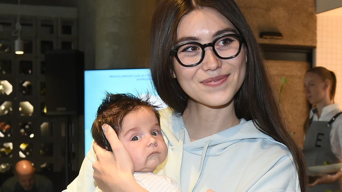 Nejen sněhová nadílka. Naomi Adachi ukázala těhotenské bříško: Mezi jejími dětmi nebude ani dvouletý věkový rozdíl