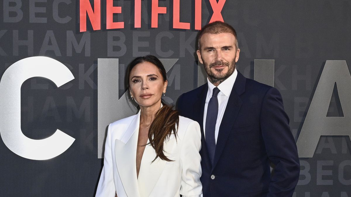 Victoria Beckham dostala zákaz nošení podpatků: Čtyřnásobná maminka ho však neřeší, nejnovější model odhalil následky