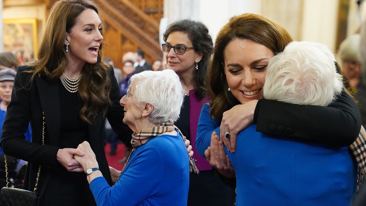 Princezna Kate se na zádušní mši emotivně shledala s dámou, která přežila holokaust