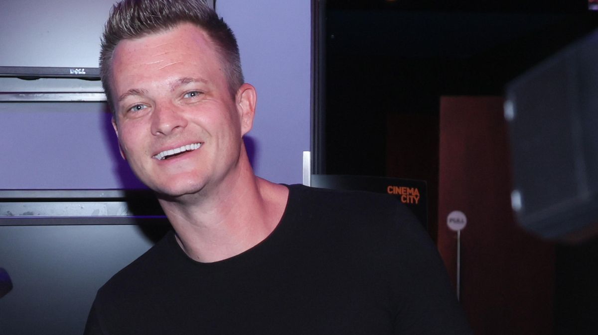 Kazma po rozchodu s novou láskou? Jeho bývalka randí s Mišíkem, on se vodí za ruce s blondýnkou