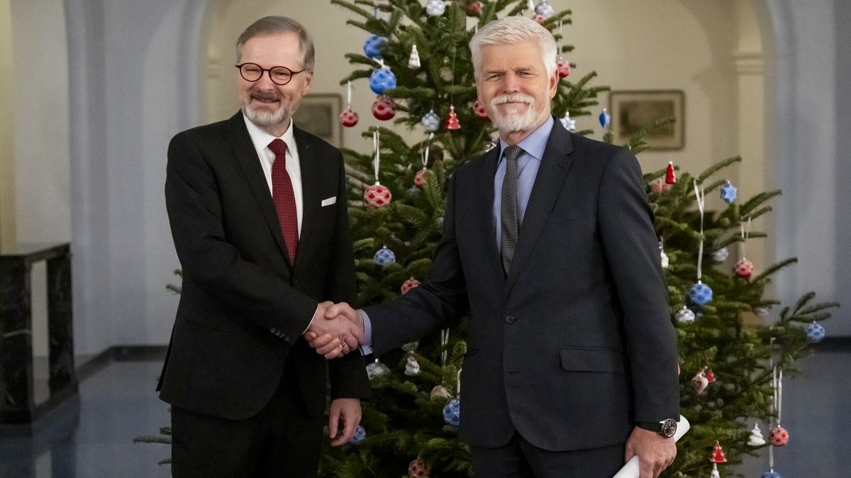 Prezident si v novoročním projevu rýpl do premiéra. S poselstvím národu přispěchali Fiala i Babiš. Kampaň odstartovala