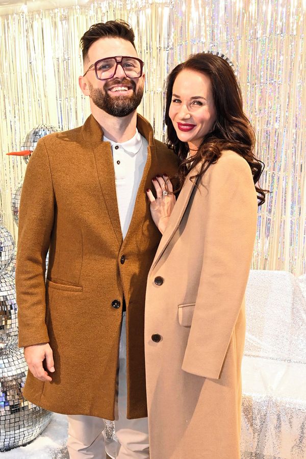 Práce na pozemku se na Sandře Novákové nehezky podepsaly: Výraz manžela Vojty je k nezaplacení - fotka 1/1