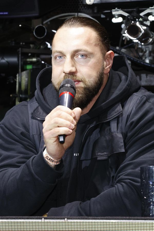 Kulturista Jakub Enžl se oženil: Dojemné střípky ze svatby a okouzlující Veronika v šatech s krajkou - fotka 1/1