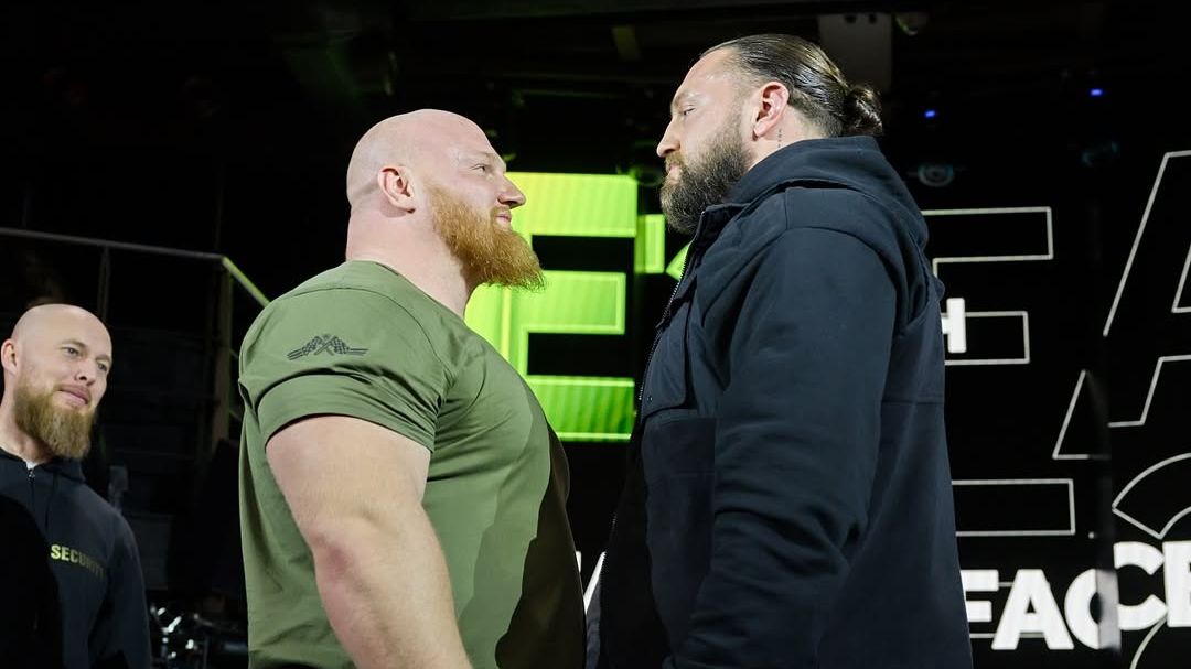 Turnaj Clash se blíží: Senzace alias duel obrů a téměř 300 kilo živé váhy nebude. Do hry vstoupila kontroverzní náhrada