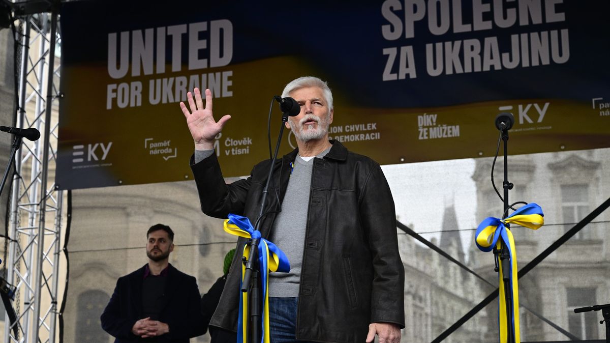 Prezident Pavel na Staromáku podpořil Ukrajinu: Jediným agresorem je Rusko, prohlásil. Šéfové Pirátů šli ještě dál