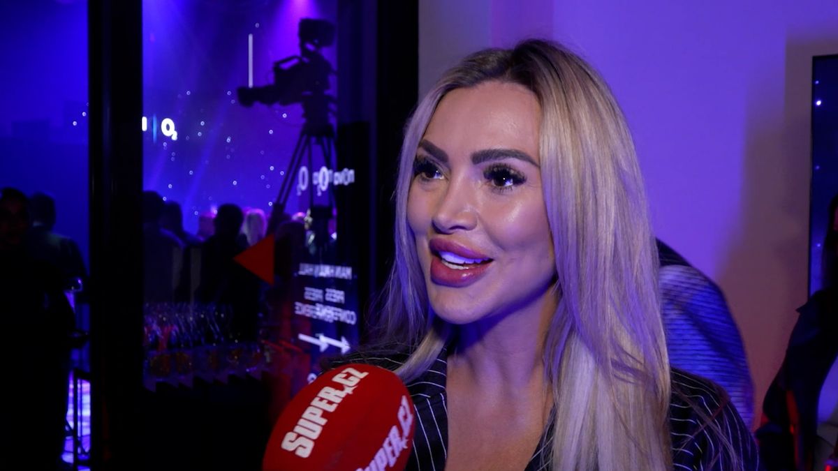 Přes 100 fotek pánských přirození! Bobině z Bacheloru místo kytek posílají po reality show muži něco zcela jiného