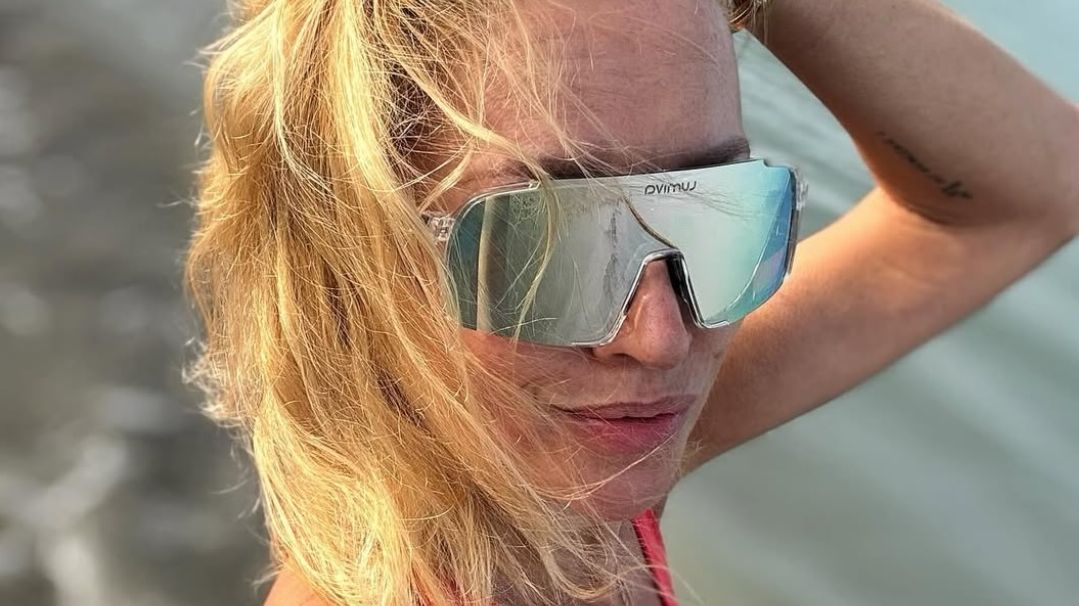 Zepředu ji v plavkách znáte, teď si ji prohlédněte zezadu! Sexy Yvona Maléřová tři roky před šedesátkou ukázala zadek