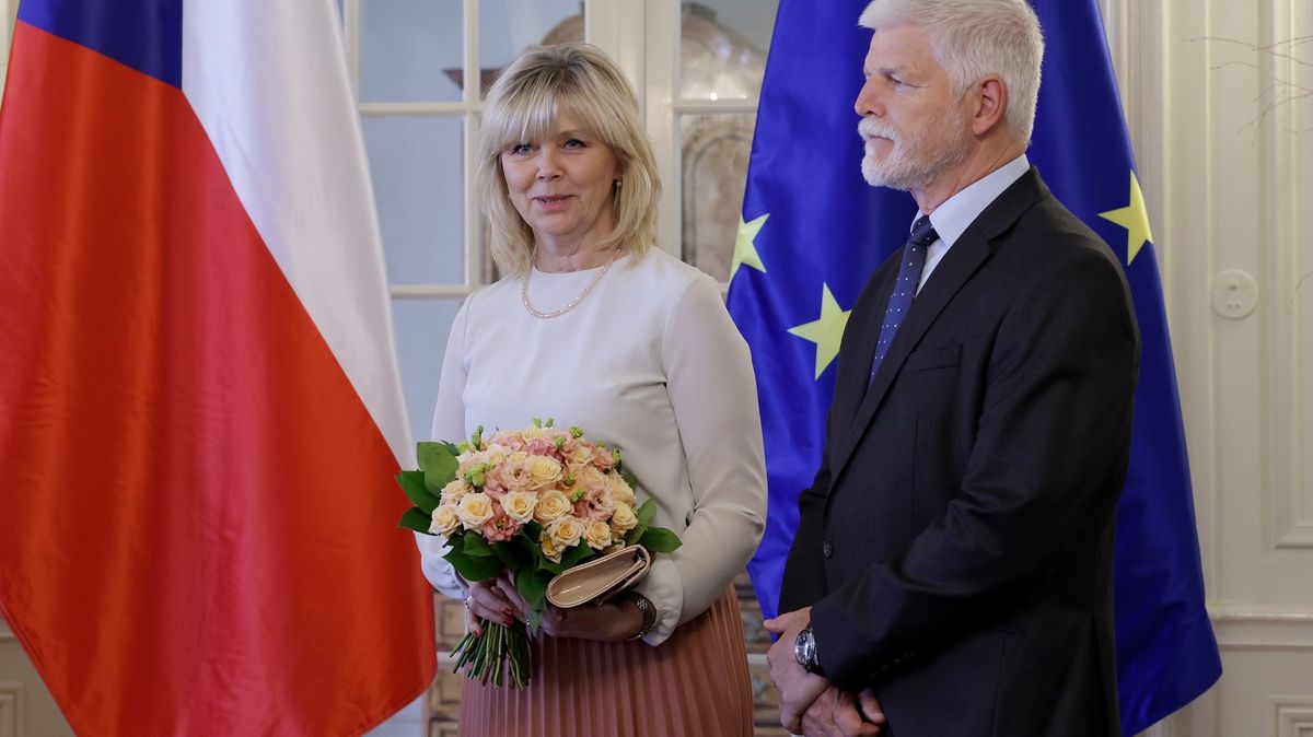S rolí první dámy se Eva Pavlová sžila rychle: Jediné, co jí aktuálně chybí, je styl. Proč se bojí nosit, co jí sluší?