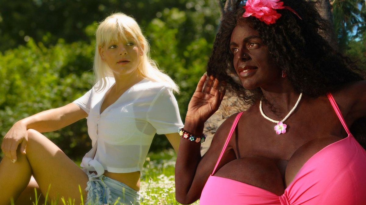 Němka posedlá plastikami a drastickou změnou barvy kůže se stěhuje do Afriky. Předtím ale musí znova pod kudlu