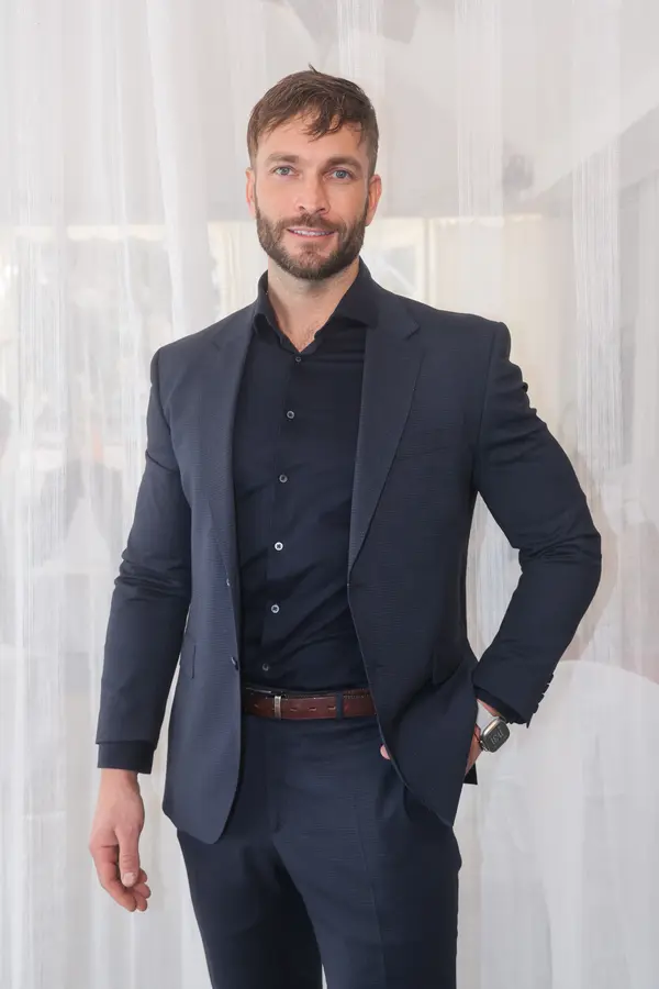 Dámy, pozor! Bývalý úřadující král krásy pověsí modeling na hřebík. Našel se totiž v nové profesi - fotka 1/1