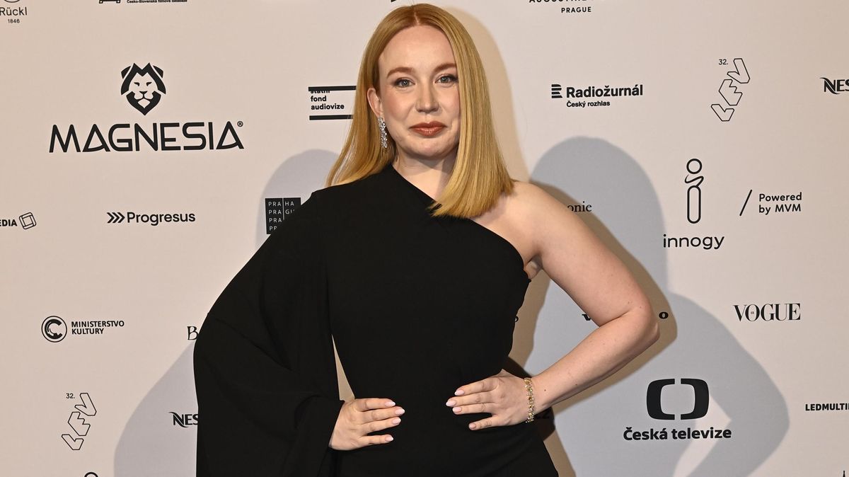 Proměna zlé Holeny: Herečka Alena Doláková se ze zrzky stala blondýnou a pořádně zhubla. Co na ni říkáte?