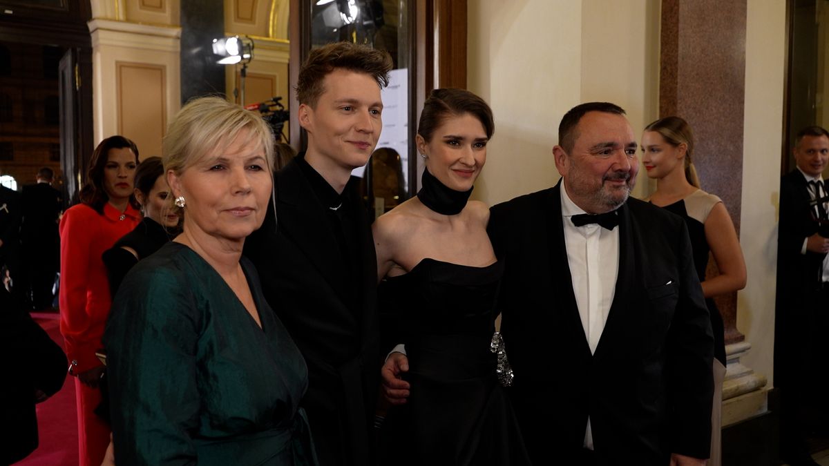 Bude svatba? Vojtěch Vodochodský s přítelkyní Marií se pochlubili společnými prstýnky