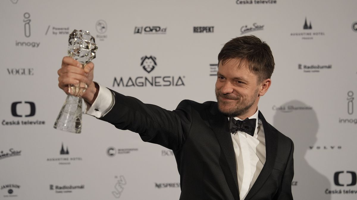 Mádlovy Vlny ovládly Českého lva. Překvapením byla cena pro nejlepšího herce. Sošku Lva mají i Pauhofová s Lewandowskou