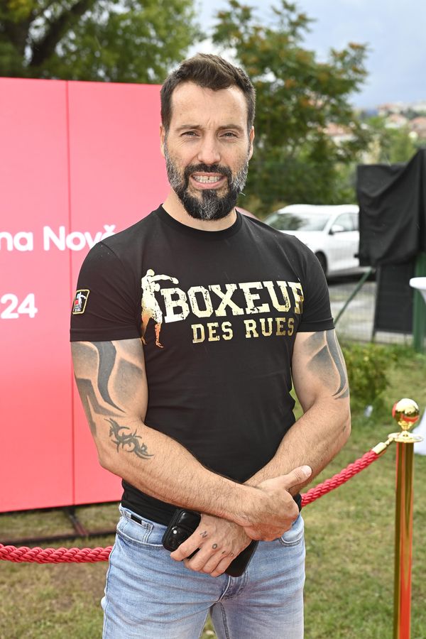 Dámy, to je pokoukáníčko! Vašek Noid Bárta ukázal pekáč buchet. Ohromil i miliardáře Chlada  - fotka 1/1